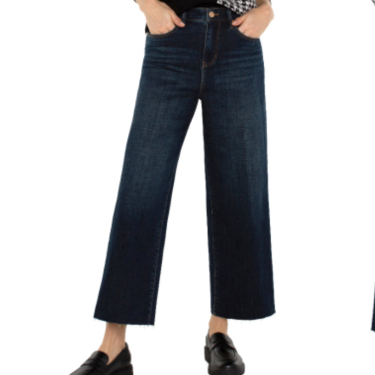 Stride Hi-Rise Crop With Cut Hem